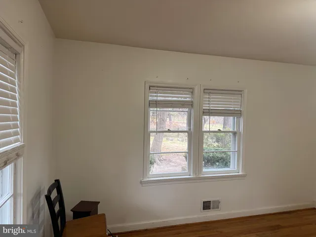 $2,990 | 491 North Latham Street, Alexandria, VA 22304