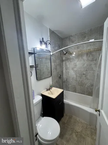 $2,990 | 491 North Latham Street, Alexandria, VA 22304