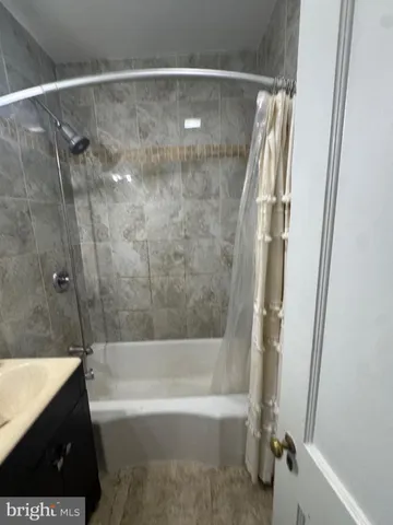 $2,990 | 491 North Latham Street, Alexandria, VA 22304