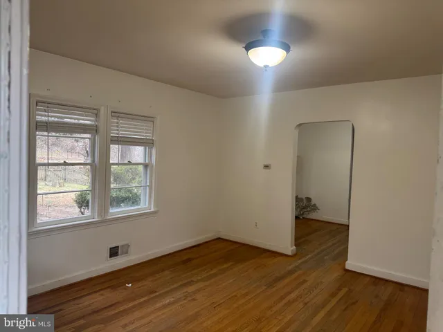 $2,990 | 491 North Latham Street, Alexandria, VA 22304