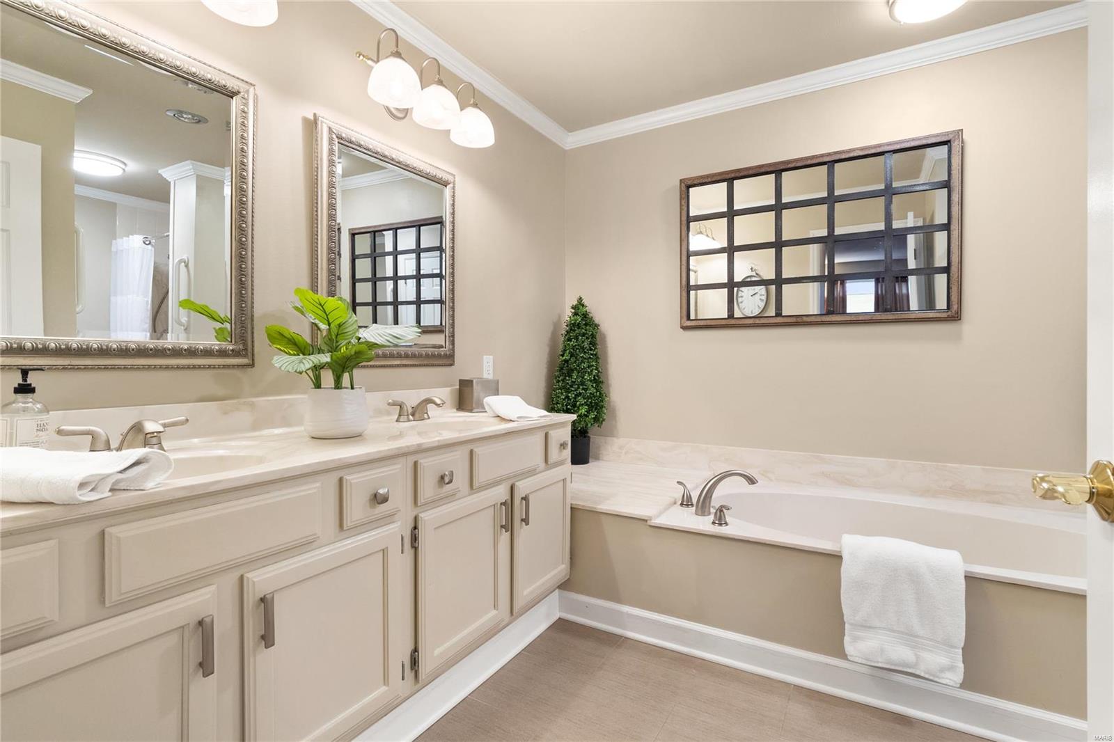 15421 Braefield Drive Chesterfield, MO 63017 - Photo 20 of 43