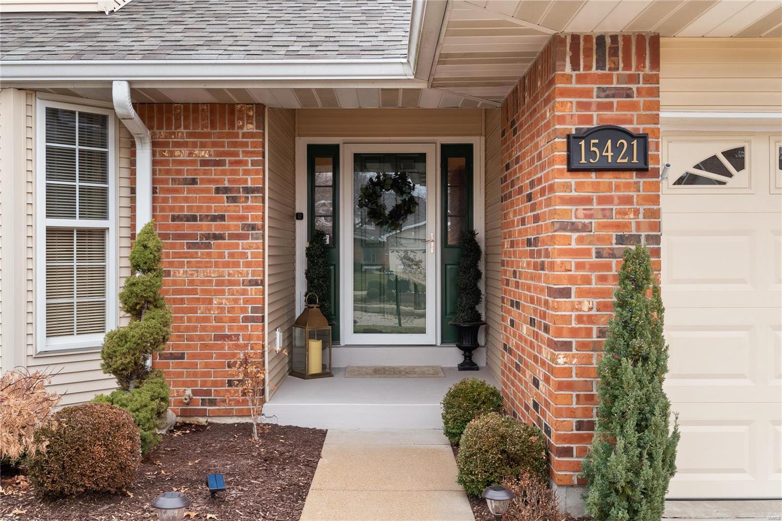 15421 Braefield Drive Chesterfield, MO 63017 - Photo 3 of 43