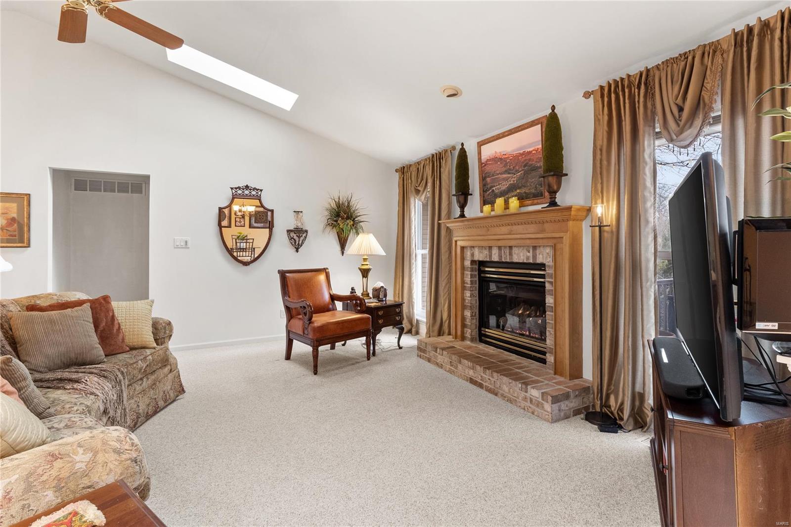 15421 Braefield Drive Chesterfield, MO 63017 - Photo 9 of 43