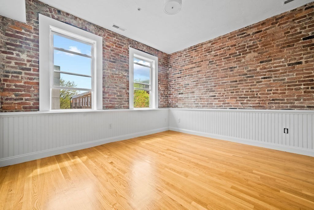 172 Cottage Street, Unit 5 Boston, MA 02128 - Photo 3 of 9