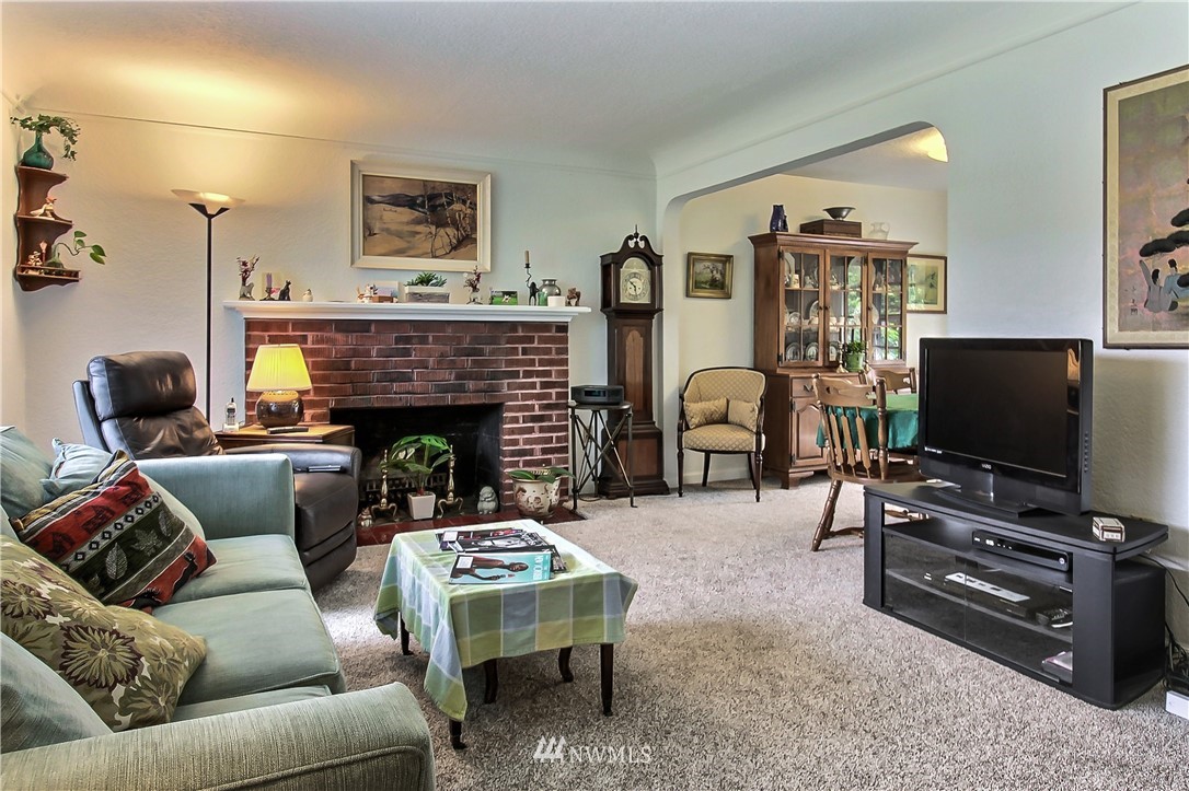 5516 Fairlawn Road Southwest Lakewood, WA 98499 - Photo 3 of 12 Gallery Image 3