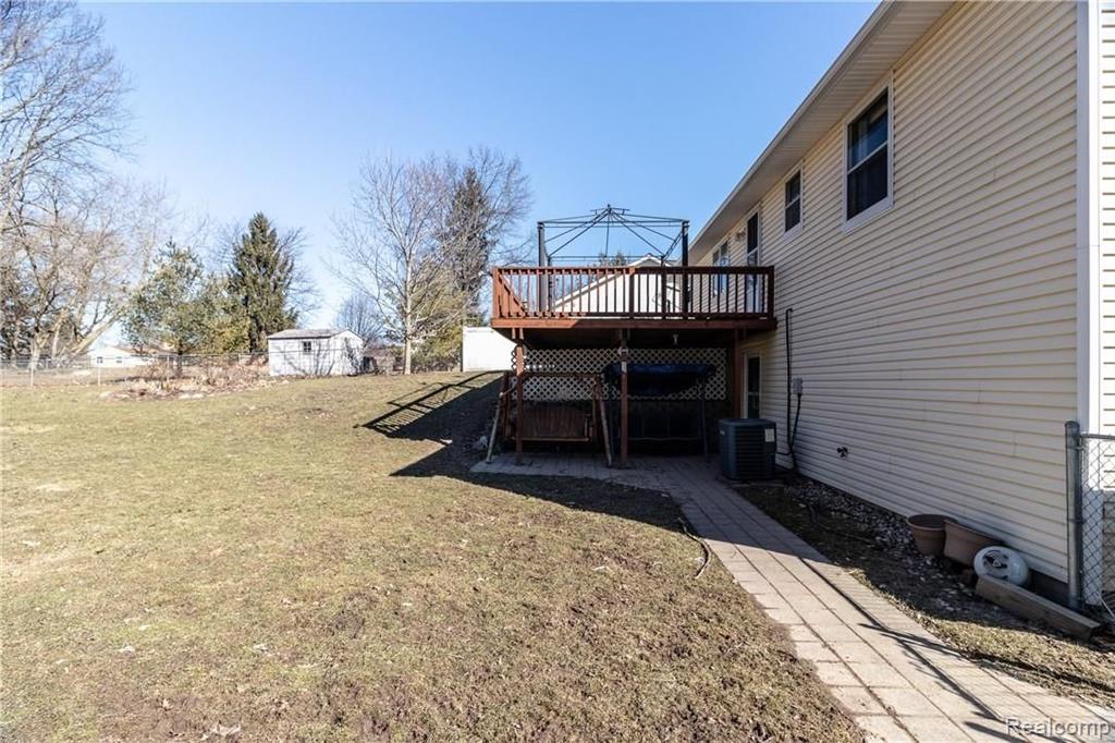 112 Ripley Road Linden, MI 48451 - Photo 6 of 40