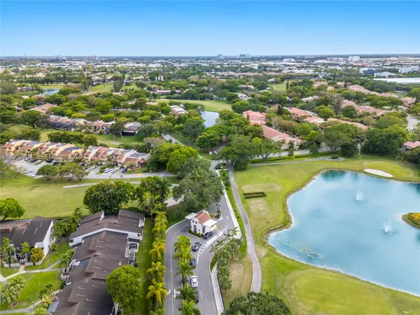 $4,500 | 10137 Costa Del Sol Boulevard, Unit A57, Doral, FL 33178