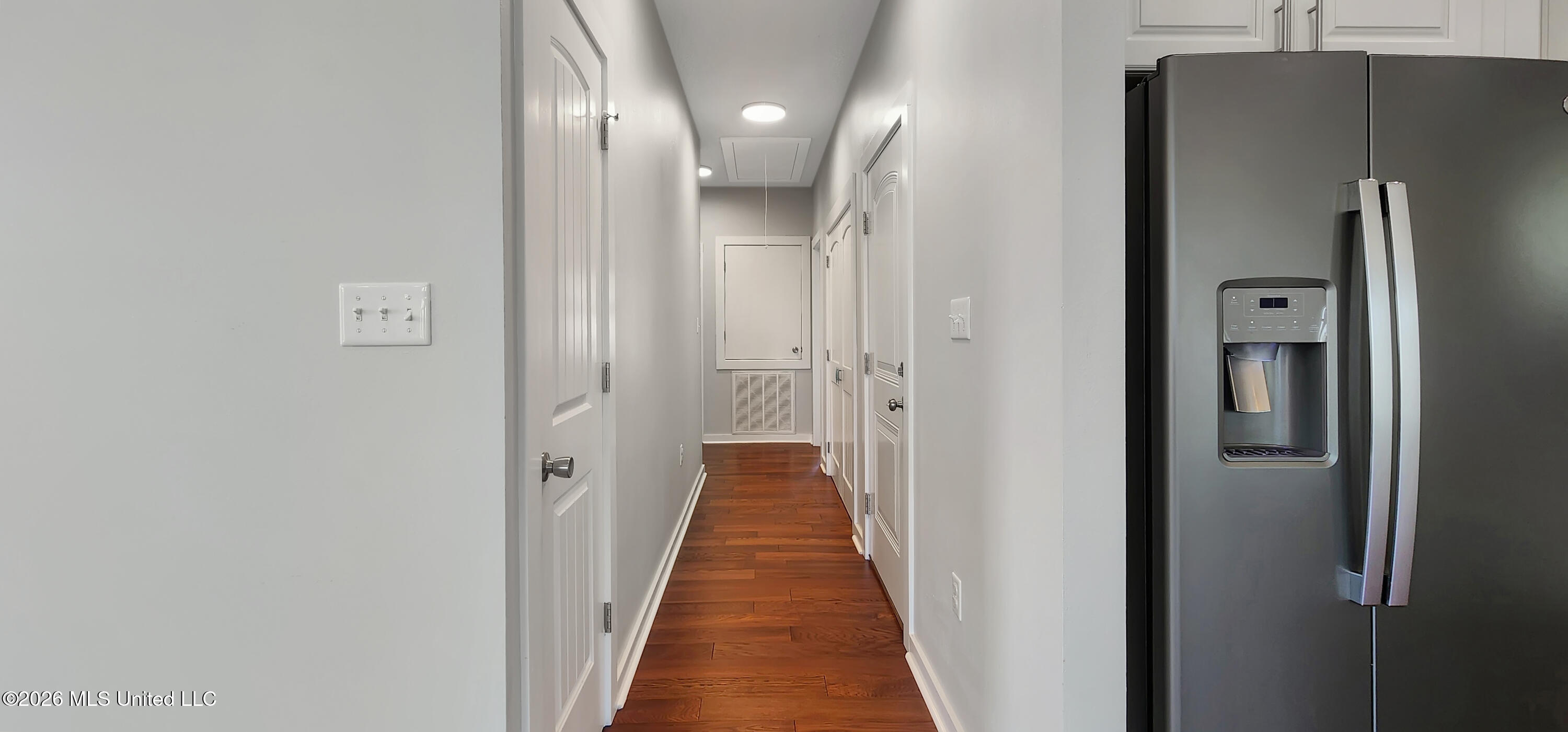 100 Pitcher Point Long Beach, MS 39560 - Photo 9 of 18 Hallway