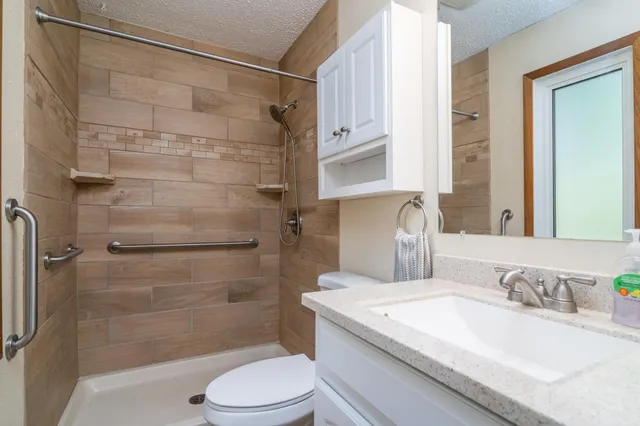 $255,000 | 109 Stephen Drive Northeast, Fertile, MN 56540