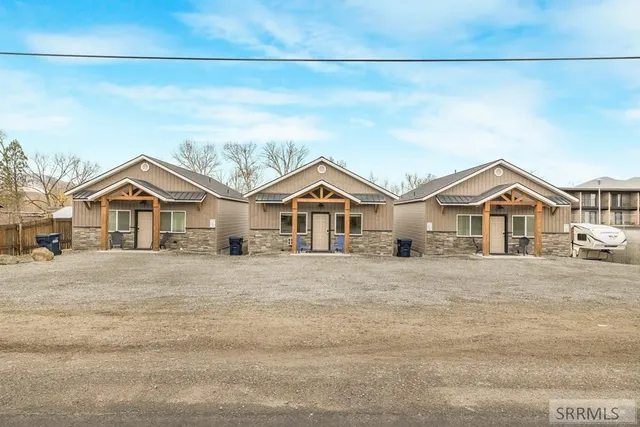 $1,200,000 | 315 Riverfront Drive, Salmon, ID 83467