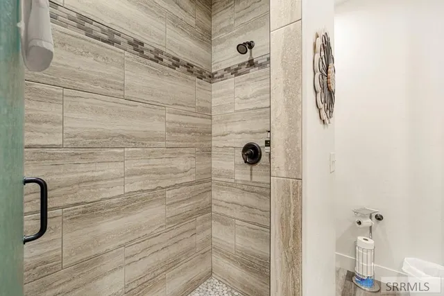 $1,200,000 | 315 Riverfront Drive, Salmon, ID 83467