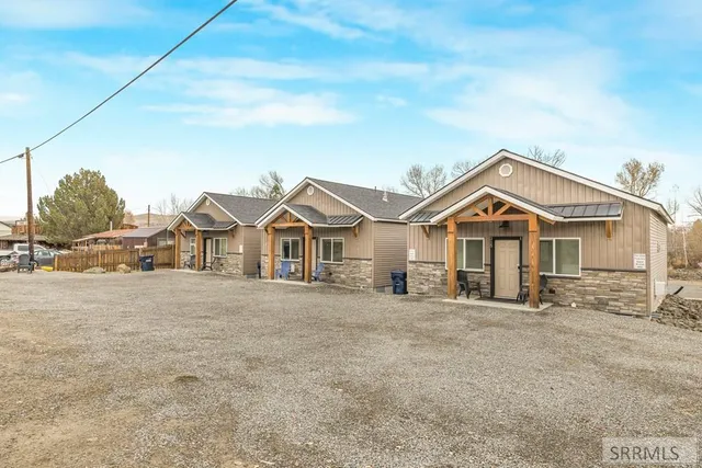 $1,200,000 | 315 Riverfront Drive, Salmon, ID 83467