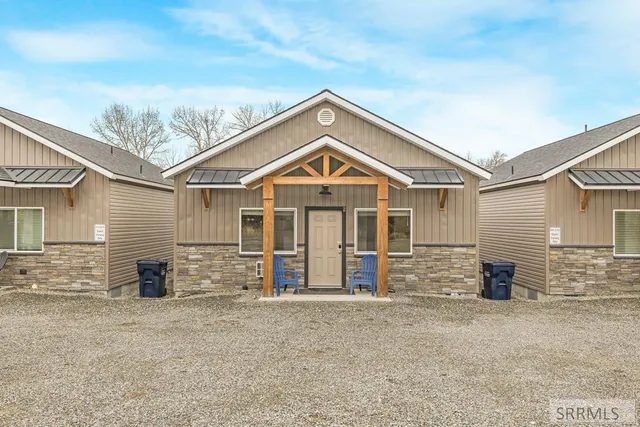 $1,050,000 | 315 Riverfront Drive, Salmon, ID 83467