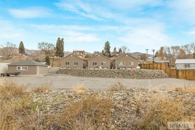 $1,200,000 | 315 Riverfront Drive, Salmon, ID 83467