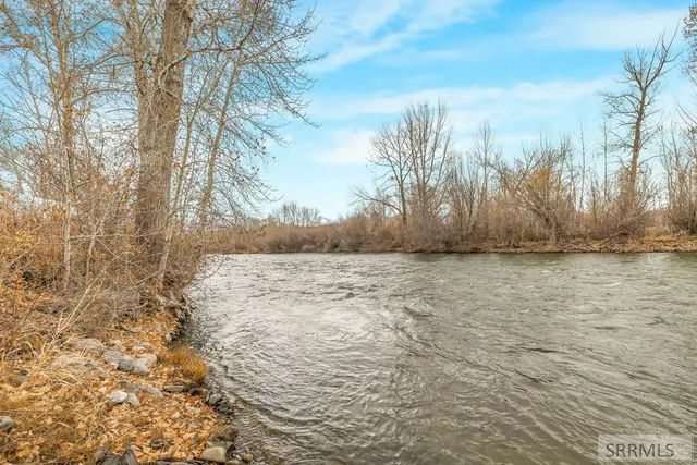 $1,200,000 | 315 Riverfront Drive, Salmon, ID 83467