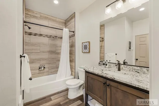 $1,200,000 | 315 Riverfront Drive, Salmon, ID 83467