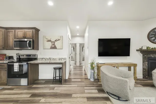 $1,200,000 | 315 Riverfront Drive, Salmon, ID 83467