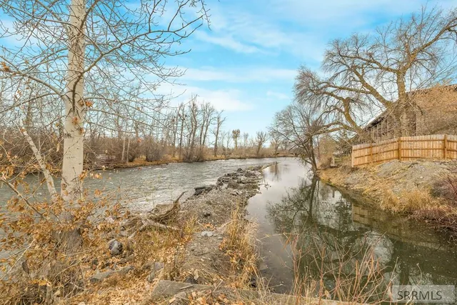 $1,200,000 | 315 Riverfront Drive, Salmon, ID 83467