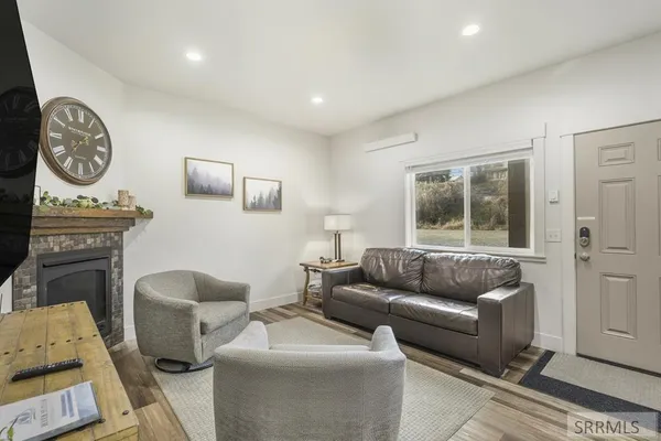 $950,000 | 315 Riverfront Drive, Salmon, ID 83467