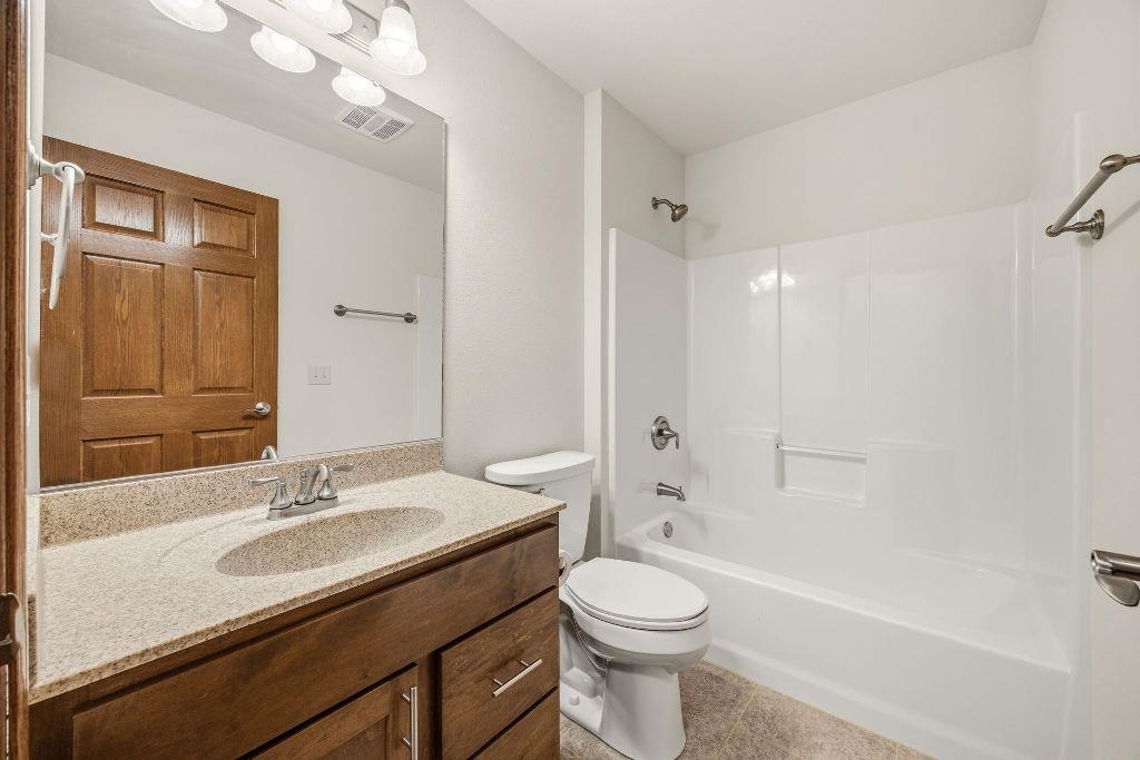 390 Meadow Lane Columbus, WI 53925 - Photo 22 of 63