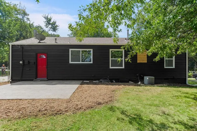 $225,000 | 11406 East 49th Street South, Kansas City, MO 64133