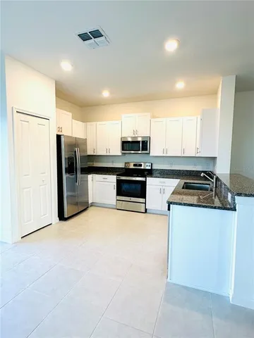 $1,900 | 32111 Powderpuff Mimosa Drive, San Antonio, FL 33576