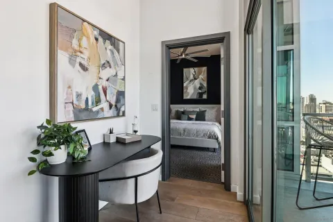a en suite bathroom with a sink and a mirror
