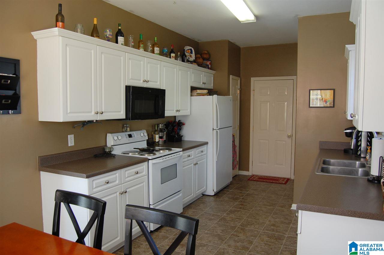 1884 Kent Circle Leeds, AL 35094 - Photo 17 of 45
