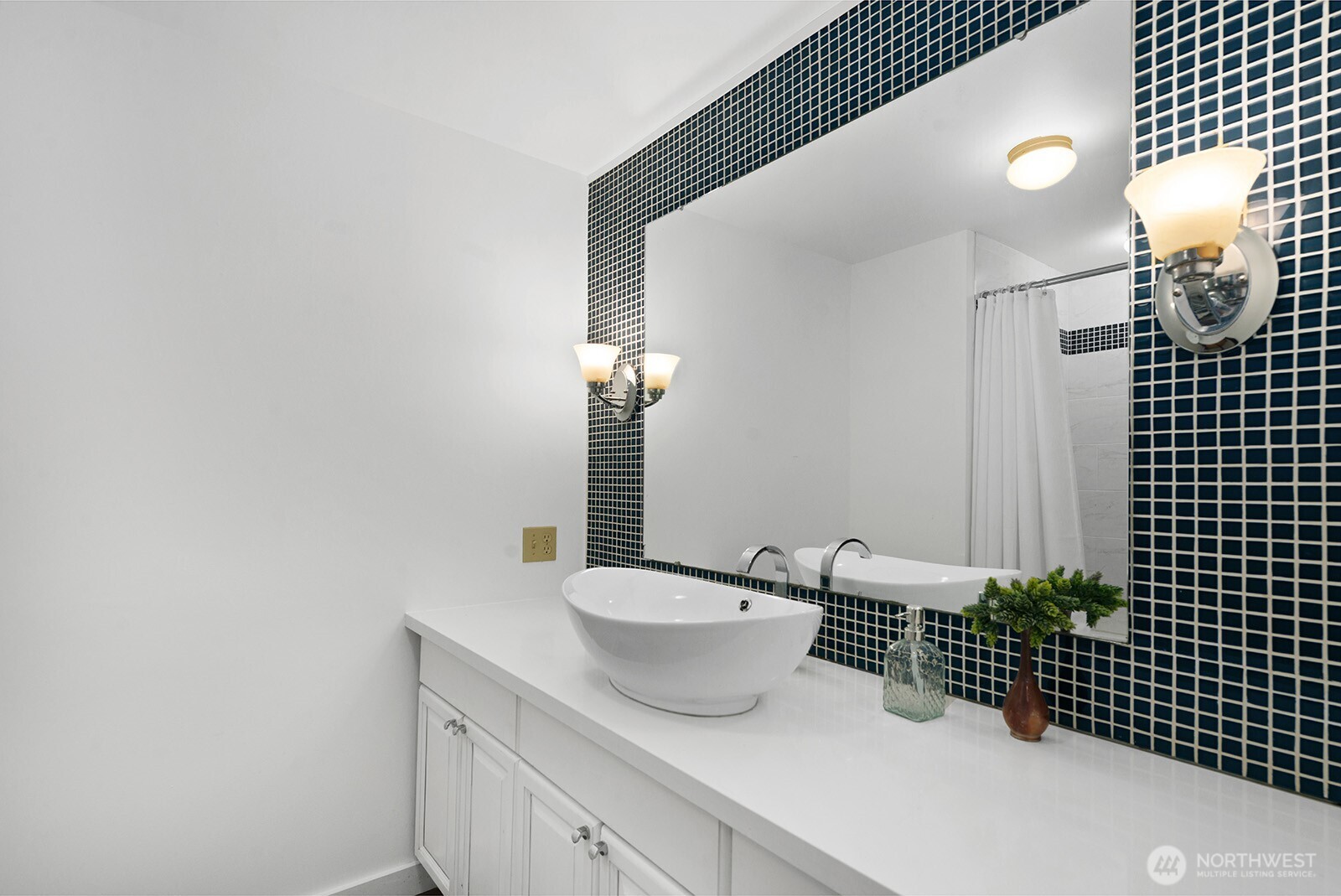 11613 Southwest Shawnee Road Vashon, WA 98070 - Photo 22 of 40