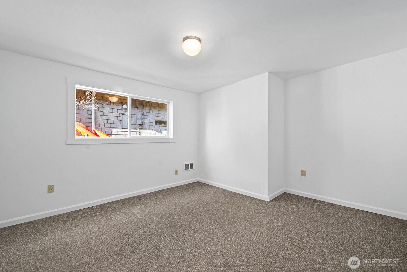 11613 Southwest Shawnee Road Vashon, WA 98070 - Photo 33 of 40