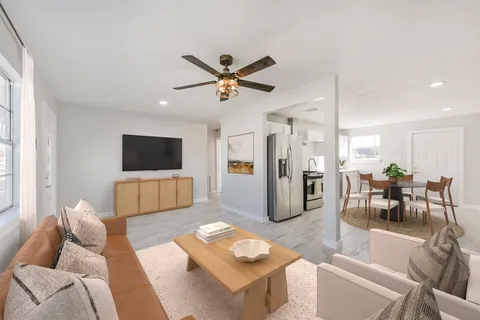 $169,000 | 3305 Stallings Drive, Houston, TX 77088