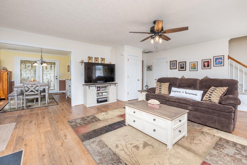 213 Inglecress Road Waynesboro, VA 22980 - Photo 7 of 68