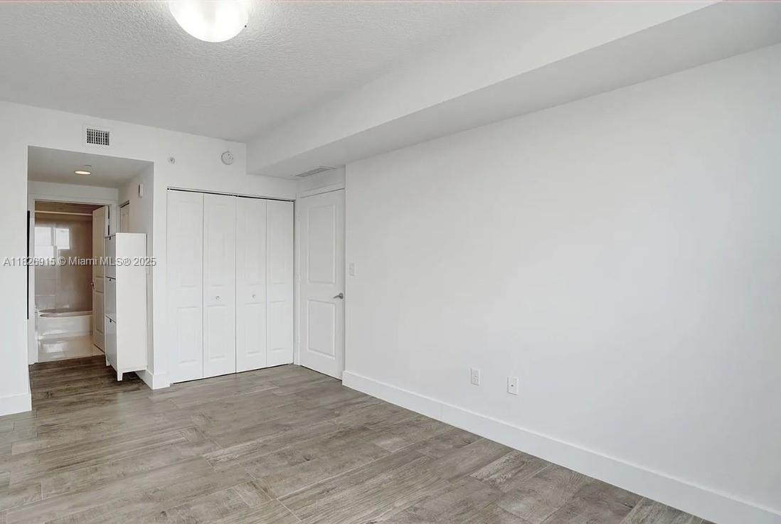 601 Northeast 23rd Street, Unit 1405 Miami, FL 33137 - Photo 14 of 23 a view of an empty room