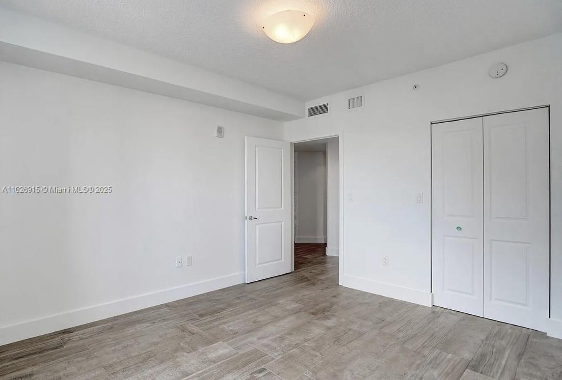 601 Northeast 23rd Street, Unit 1405 Miami, FL 33137 - Photo 17 of 23 a view of an empty room