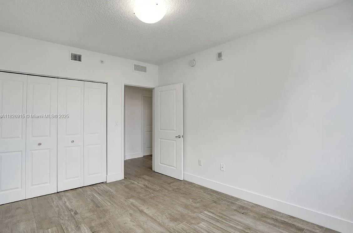 601 Northeast 23rd Street, Unit 1405 Miami, FL 33137 - Photo 18 of 23 a view of an empty room