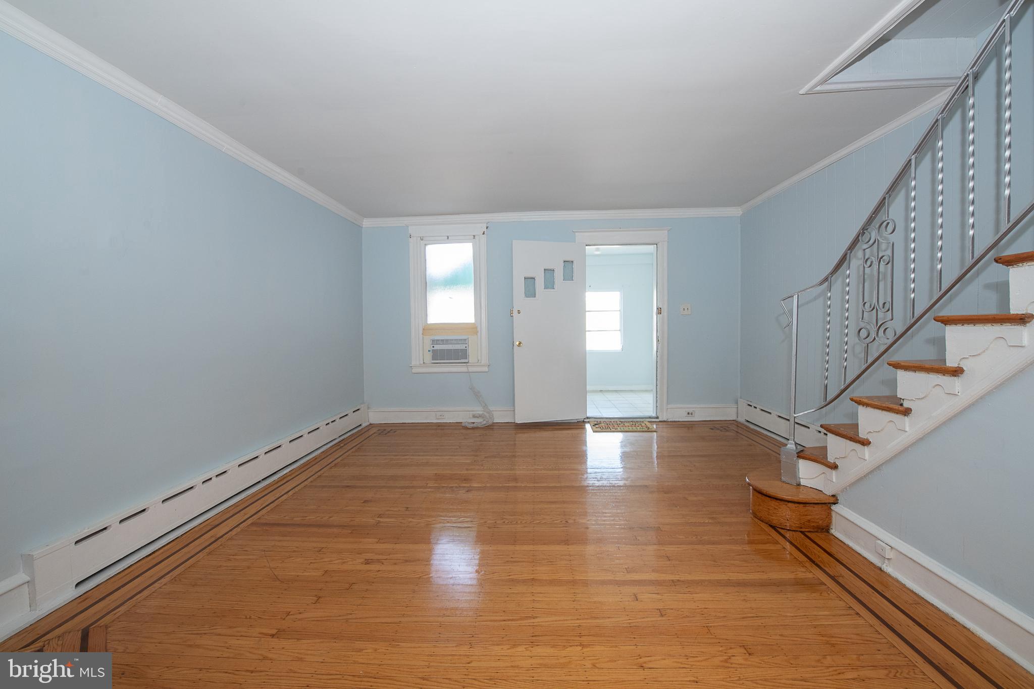 209 Kingston Road Upper Darby, PA 19082 - Photo 2 of 45