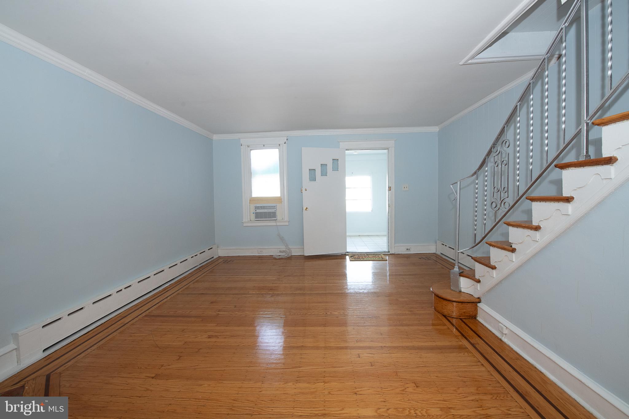 209 Kingston Road Upper Darby, PA 19082 - Photo 11 of 45