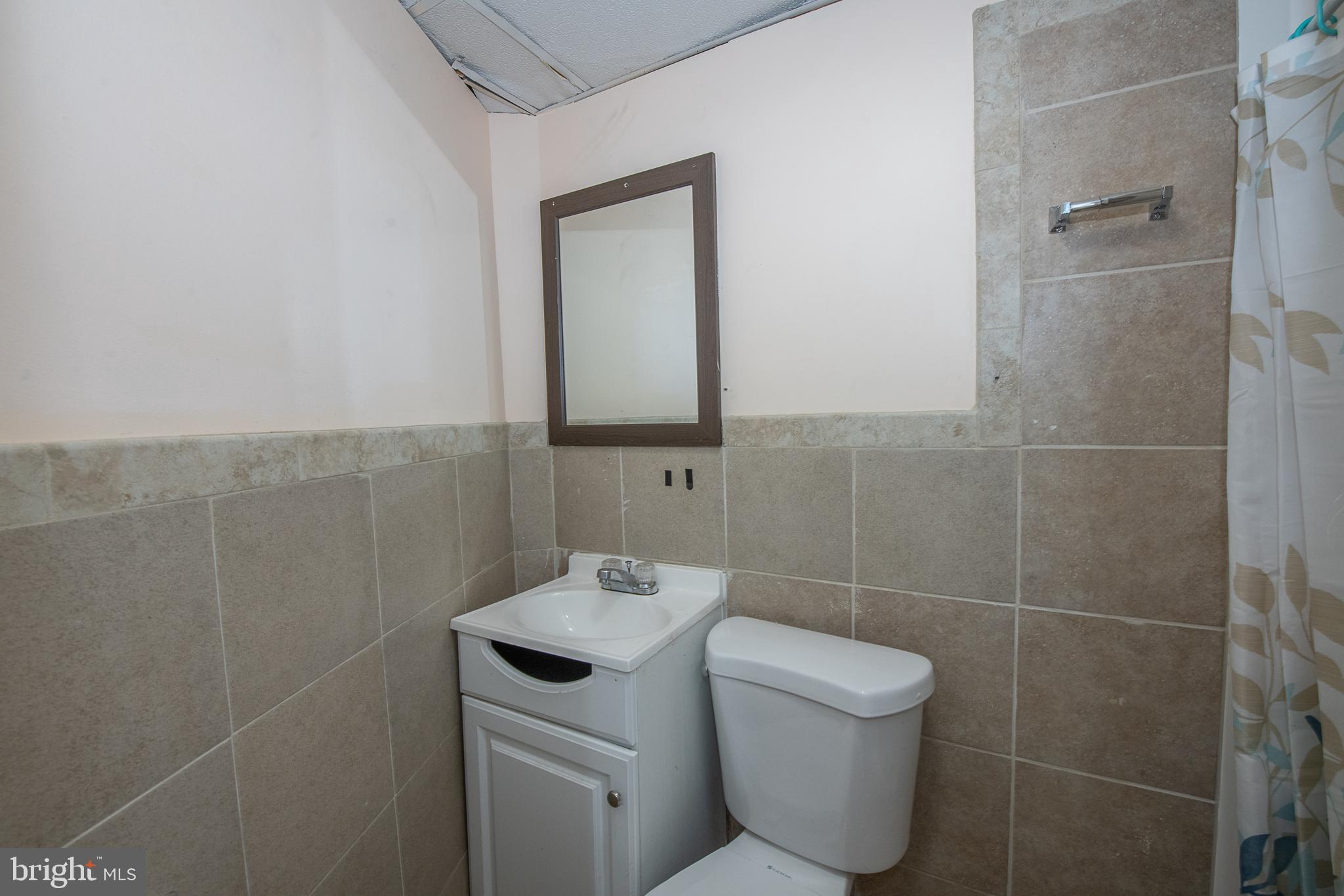 209 Kingston Road Upper Darby, PA 19082 - Photo 40 of 45