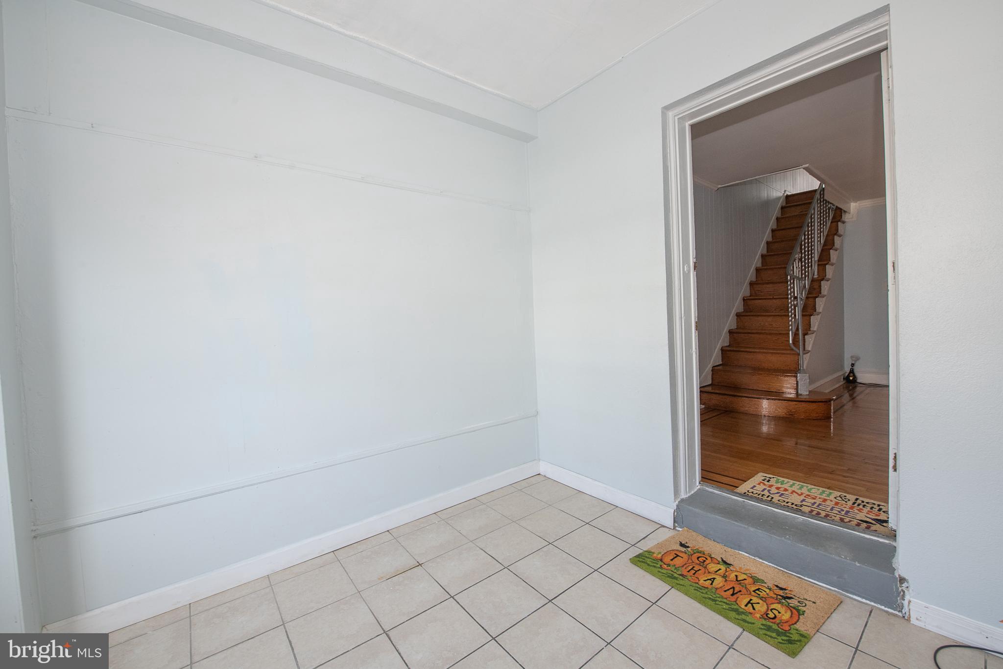 209 Kingston Road Upper Darby, PA 19082 - Photo 7 of 45