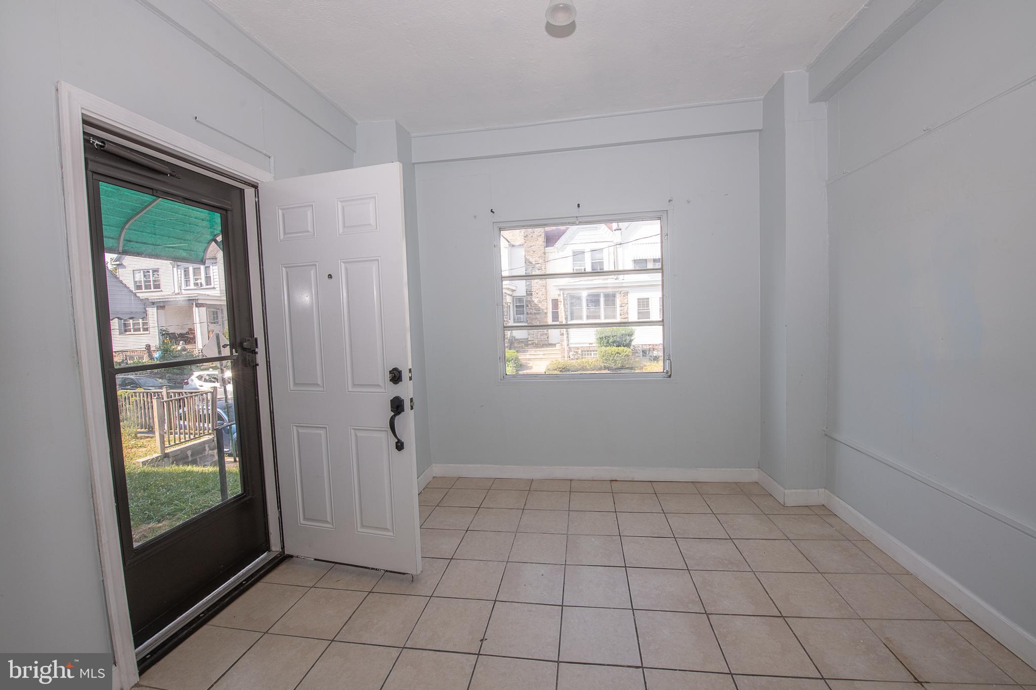 209 Kingston Road Upper Darby, PA 19082 - Photo 9 of 45