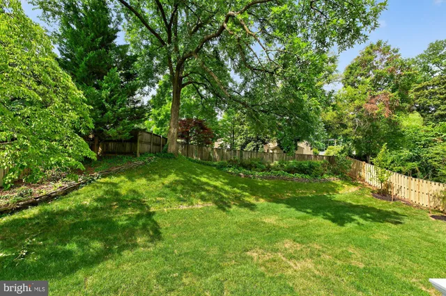 $2,299,900 | 611 Gibson Drive Southwest, Vienna, VA 22180