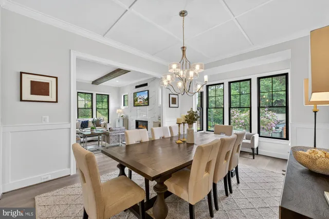 $2,299,900 | 611 Gibson Drive Southwest, Vienna, VA 22180