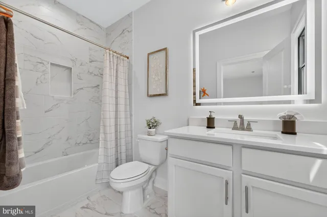 $2,299,900 | 611 Gibson Drive Southwest, Vienna, VA 22180