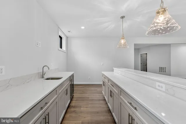 $2,299,900 | 611 Gibson Drive Southwest, Vienna, VA 22180