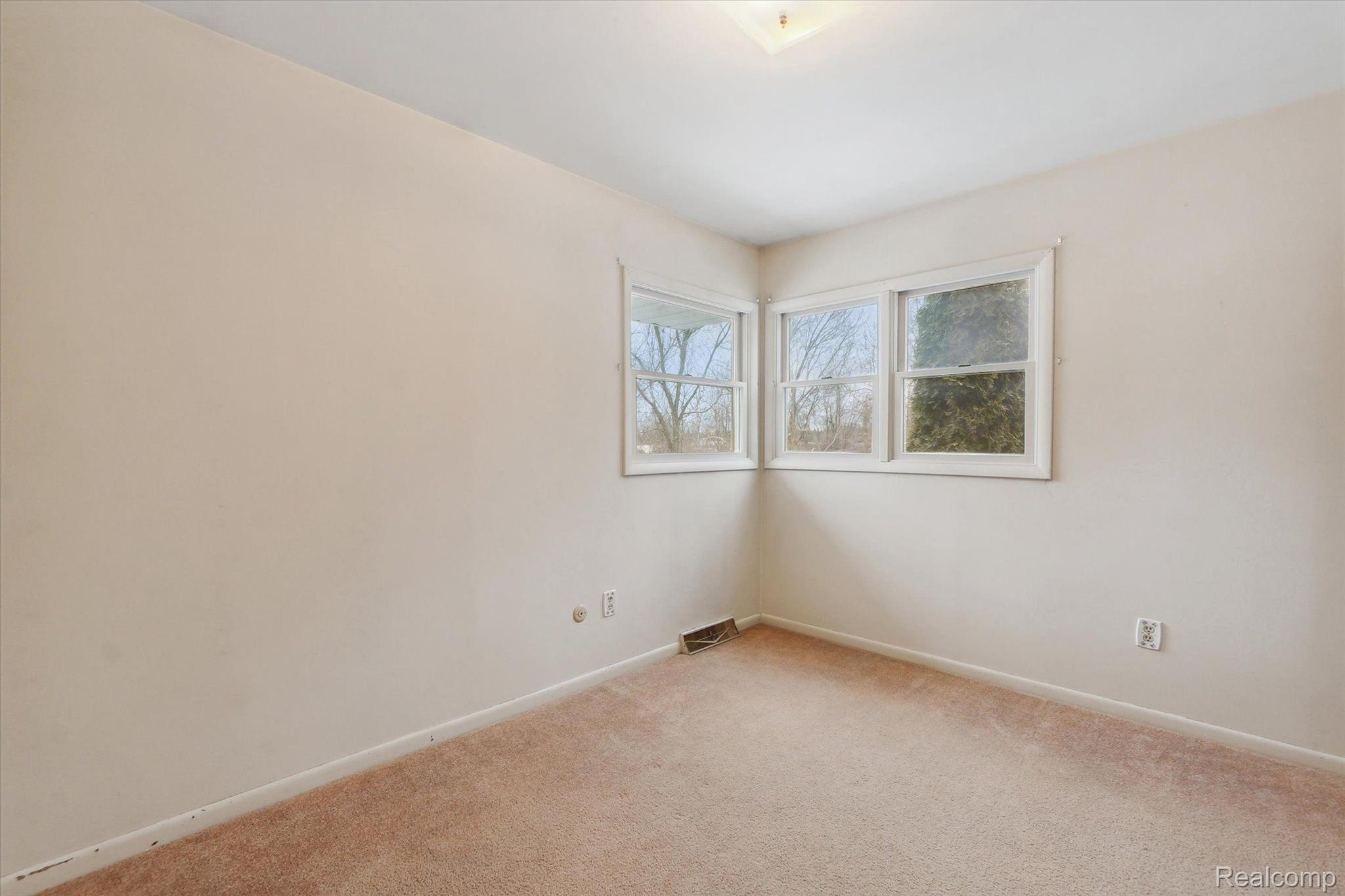 10392 West Sargent Road Fowlerville, MI 48836 - Photo 16 of 45 Gallery Image 16