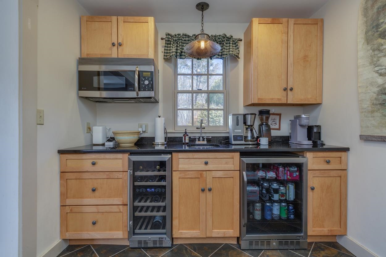 21 Gould Hill Road Hopkinton, NH 03229 - Photo 11 of 56 Gallery Image 11