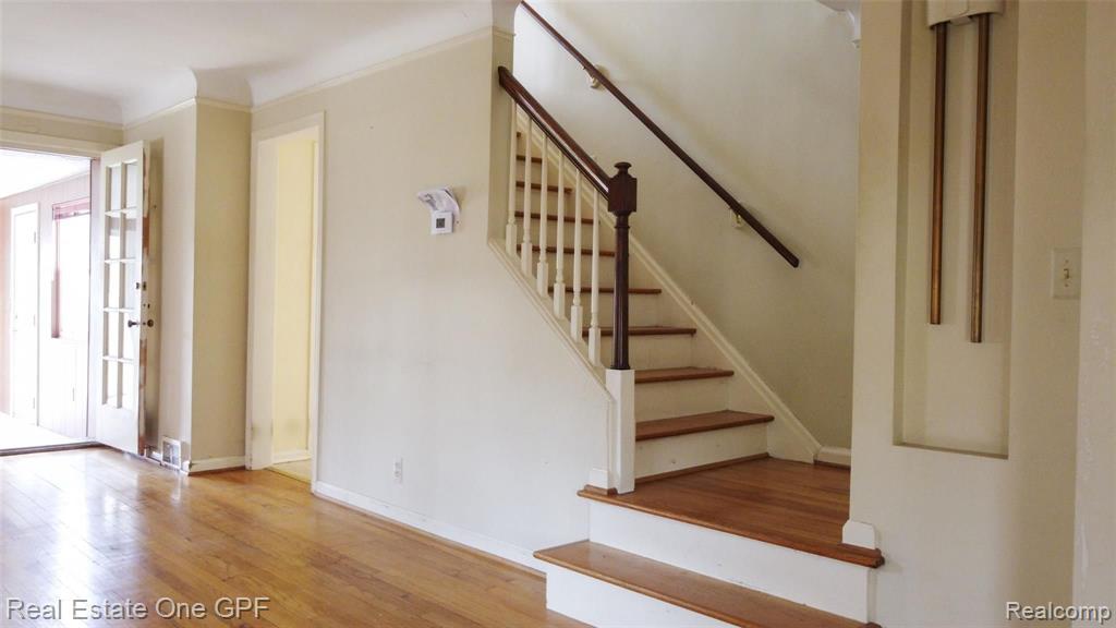 1325 Torrey Road Grosse Pointe Woods, MI 48236 - Photo 15 of 38