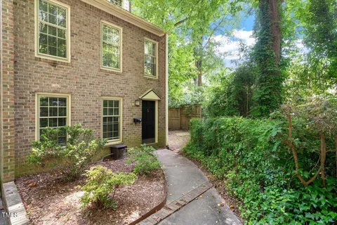 $395,000 | 409 Smith Avenue, Unit 105, Chapel Hill, NC 27516