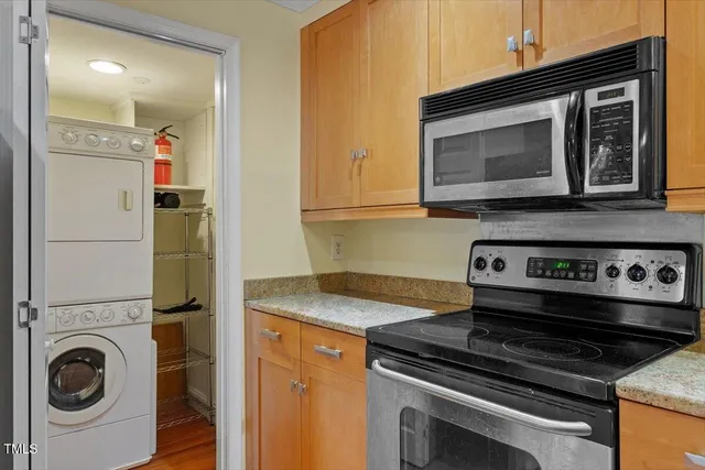 $410,000 | 409 Smith Avenue, Unit 105, Chapel Hill, NC 27516