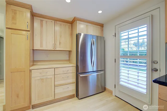 $4,845 | 4162 West Mercer Way, Mercer Island, WA 98040